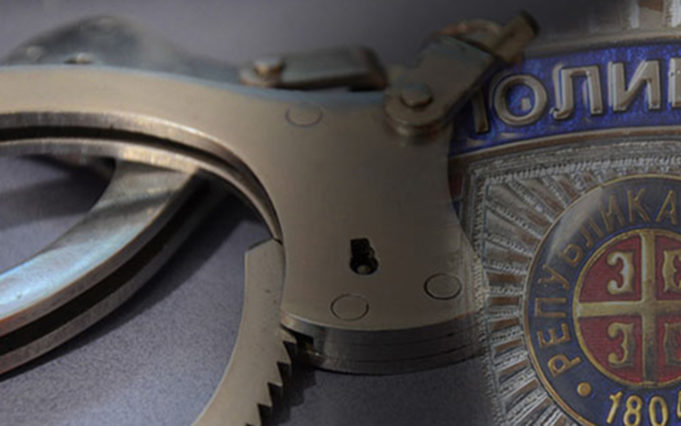 lisice_policija_hapšenje_mup_srbije_001 hapšenje policija