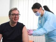 Aleksandar Vučić prima kinesku vakcinu u Rudnoj Glavi kod Majdanpeka
